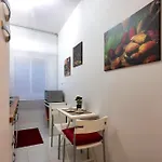 Duomo Square شقة تاورمينا