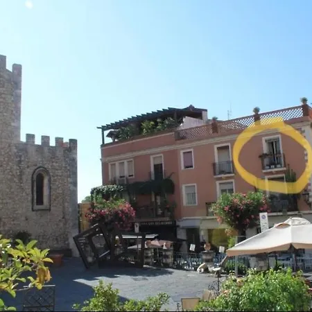 Апартаменты Duomo Square